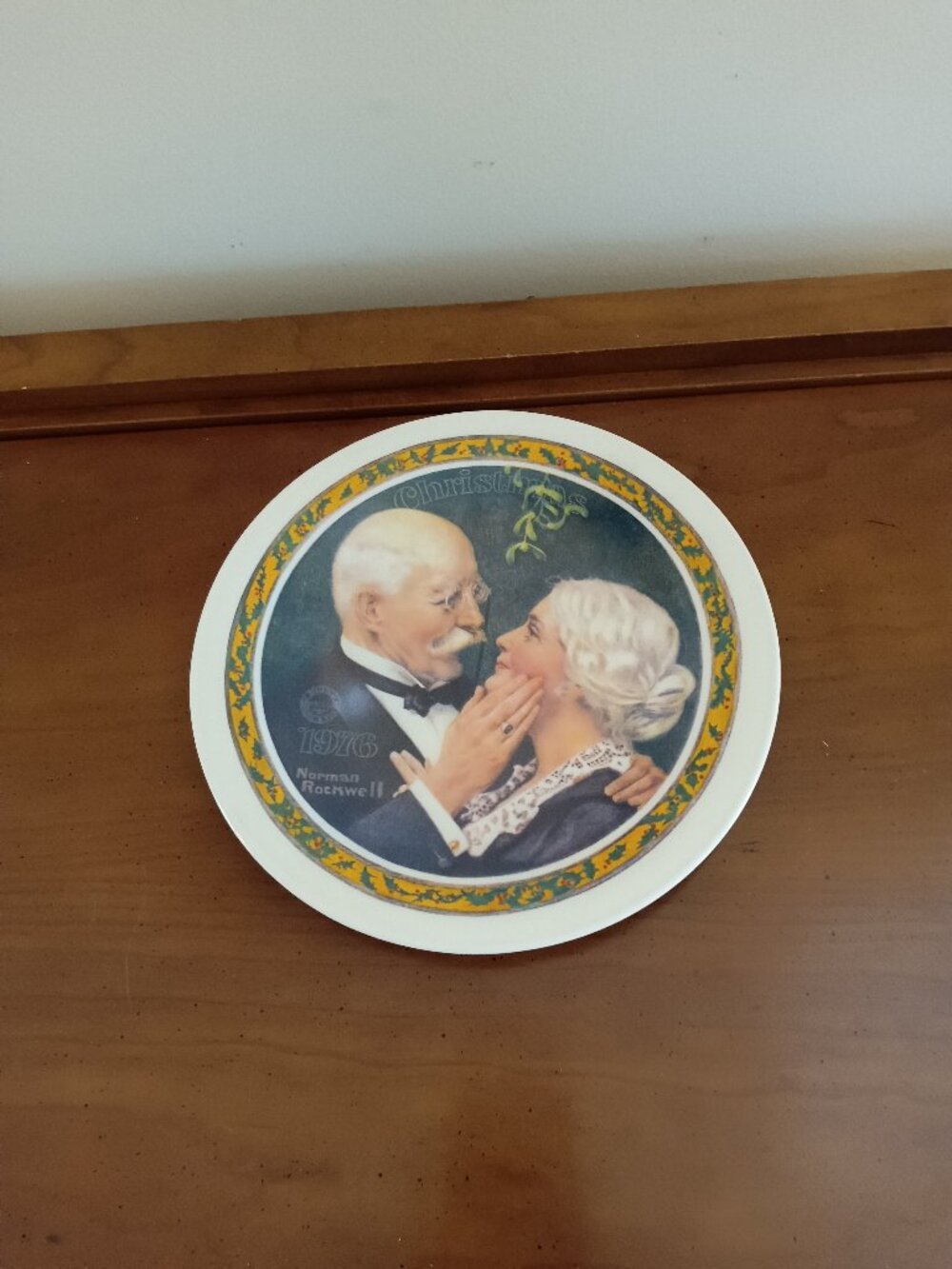 Vintage 1976 Norman Rockwell "Christmas" Plate 482AD